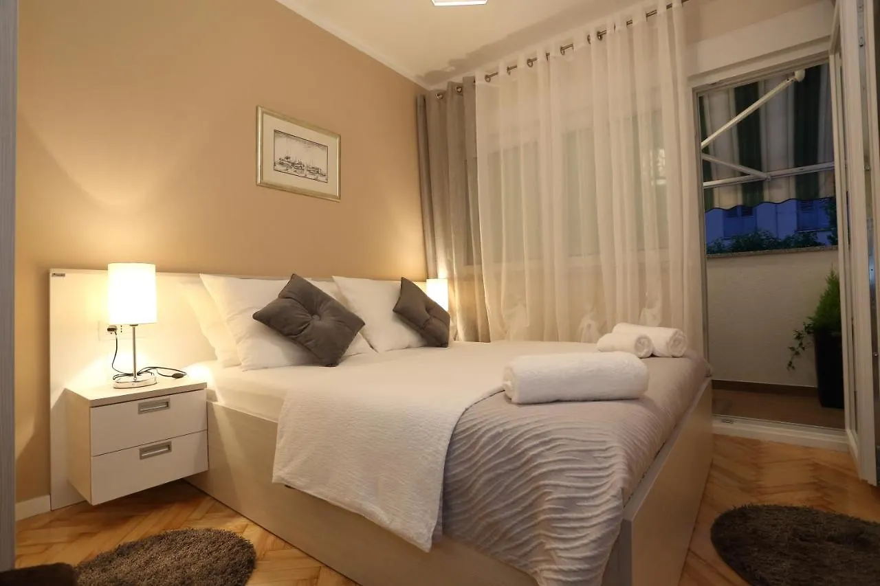 Luxury Maraschino Apartments Zadar 0*,