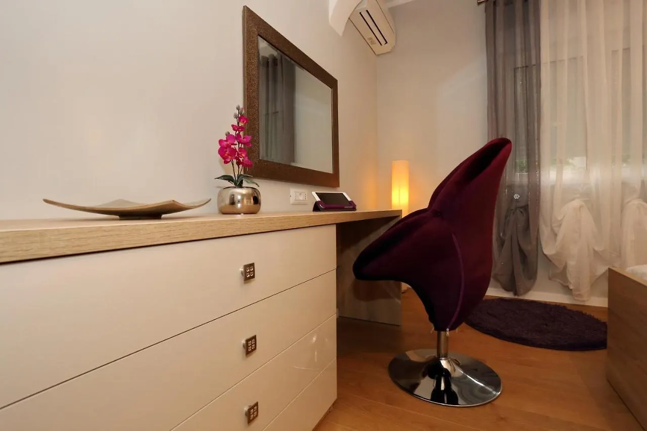 Luxury Maraschino Apartments ザダル 0*,  クロアチア